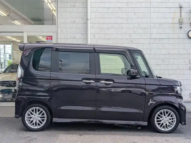 ホンダ Ｎ ＢＯＸ カスタム EX ターボ 埼玉県 2023(令5)年 0.5万km プレミアムベルベットパープル・パール ワンオーナー/ターボ搭載車/レーダークルーズコントロール/衝突被害軽減ブレーキ/バックカメラ/コーナーセンサー/両側パワースライドドア/純正ナビ・オーディオ（Gathers）/型番：VXM-234VFi/（フルセグTV/BT/CD/DVD/FM/AM）/純正ドラレコ（前後）/ビルトンETC/パドルシフト/ステアリングリモコン/ハーフレザーシート/電子ブレーキ/オートHOLD機能/ヘッドライトレベライザー/プッシュスタート/ドアバイザー/スマートキー（スペアキーあり）/車両取説、ナビ取説あり/電動格納ミラー