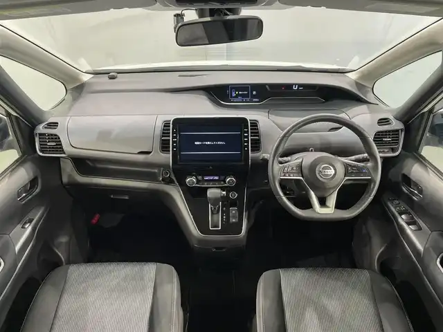 日産 セレナ ハイウェイスター V 愛知県 2022(令4)年 3万km ブリリアントホワイトパール 純正10インチナビ（Bluetooth/フルセグTV/CD/DVD/SD）/プロパイロット　/衝突軽減システム　/両側電動スライドドア　/ＥＴＣ　/バックカメラ　/ドライブレコーダー　/ブラインドスポットモニター　/前後コーナーセンサー　/レーンキープアシスト/プッシュスタート/USB接続/スマートキー/スペアキー/アイドリングストップ/純正16インチアルミホイール/オートライト