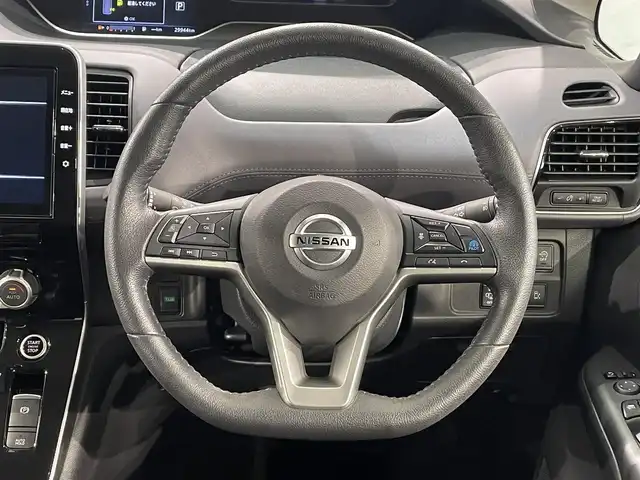 日産 セレナ ハイウェイスター V 愛知県 2022(令4)年 3万km ブリリアントホワイトパール 純正10インチナビ（Bluetooth/フルセグTV/CD/DVD/SD）/プロパイロット　/衝突軽減システム　/両側電動スライドドア　/ＥＴＣ　/バックカメラ　/ドライブレコーダー　/ブラインドスポットモニター　/前後コーナーセンサー　/レーンキープアシスト/プッシュスタート/USB接続/スマートキー/スペアキー/アイドリングストップ/純正16インチアルミホイール/オートライト