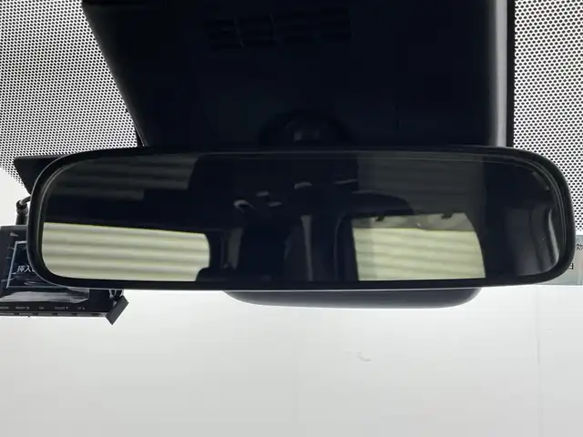 トヨタ ヴォクシー ハイブリッド S－G 茨城県 2022(令4)年 4.9万km ホワイトパールクリスタルシャイン 純正10.5型DAナビ/フルセグ/CD/DVDデッキ/HDMI/アドバンストパーク/全方位カメラ/14型フリップダウンモニター/衝突被害軽減ブレーキ/車線逸脱抑制装置/レーダークルーズコントロール/オートマチックハイビーム/クリアランスソナー/BSM/片側電動スライドドア/ETC2.0/ドラレコ/純正16インチAW/LEDヘッドライト/スマートキー