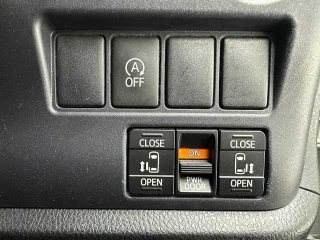 トヨタ ヴォクシー ZS 煌 兵庫県 2015(平27)年 8.8万km ホワイトパールクリスタルシャイン 社外9インチナビ/フルセグ CD DVD BT MSV/バックカメラ/両側パワースライドドア/ALPINEフリップダウンモニター/社外ドライブレコーダー/ETC/LEDヘッドライト/フォグライト/オートライト/純正16インチアルミホイール/アイドリングストップ/スマートキー