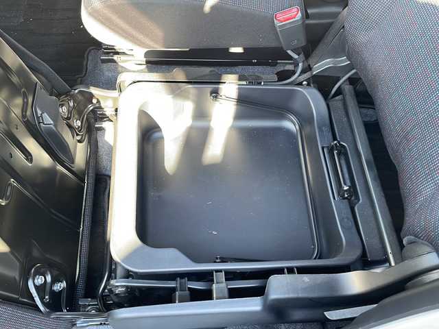 マツダ フレアワゴン ハイブリッド XS 岩手県 2018(平30)年 1.6万km ピュアホワイトP 4WD/社外オーディオ(CD/USB/AUX/ラジオ)/衝突被害軽減ブレーキ/車線逸脱警報機能/コーナーセンサー/横滑り防止機能/アイドリングストップ/両側パワースライドドア/前方ドライブレコーダー/プッシュスタート/スマートキー(×2)/純正フロアマット/社外14inアルミホイール/電動格納ミラー/ドアバイザー/保証書