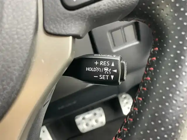 レクサス ＮＸ 300h Fスポーツ 岡山県 2019(令1)年 3.6万km ソニックチタニウム パノラマルーフ/純正ナビ/【Bluetooth/フルセグTV/CD/DVD】/三眼ＬＥＤヘッドライト/オートハイビーム/バックカメラ/レーダークルーズコントロール/純正ドライブレコーダー/型番:DRT-H68A/ビルトインＥＴＣ２．０/ブラインドスポットモニター/前席パワーシート/シートメモリー/前席シートヒーター/前席エアシート/ステアリングヒーター/パドルシフト/純正18インチアルミホイール/衝突軽減ブレーキシステム/ヘッドアップディスプレイ/オートブレーキホールド/左サイドカメラ有/取扱説明書