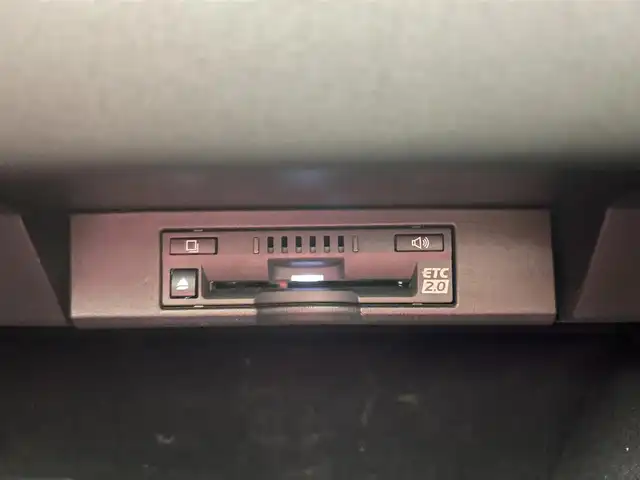 レクサス ＮＸ 300h Fスポーツ 岡山県 2019(令1)年 3.6万km ソニックチタニウム パノラマルーフ/純正ナビ/【Bluetooth/フルセグTV/CD/DVD】/三眼ＬＥＤヘッドライト/オートハイビーム/バックカメラ/レーダークルーズコントロール/純正ドライブレコーダー/型番:DRT-H68A/ビルトインＥＴＣ２．０/ブラインドスポットモニター/前席パワーシート/シートメモリー/前席シートヒーター/前席エアシート/ステアリングヒーター/パドルシフト/純正18インチアルミホイール/衝突軽減ブレーキシステム/ヘッドアップディスプレイ/オートブレーキホールド/左サイドカメラ有/取扱説明書