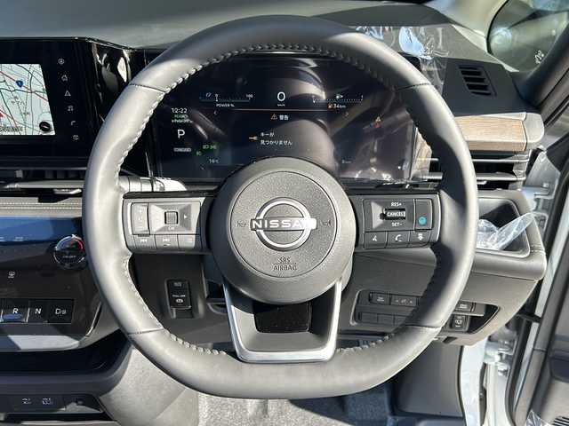 日産 セレナ e－パワー ハイウェイスター V 静岡県 2025(令7)年 0.1千km パールⅡ 純正ナビ/・AM/FM/・フルセグTV/・Bluetooth/・USB/・HDMI/主要装備/・ヘッドランプ オートレベライザー/・アダプティブLEDヘッドライトシステム/・アラウンドビューモニター（移動物 検知機能付）/・インテリジェント ルームミラー/・ワイヤレス充電器/・ETC2.0ユニット（ビルトインタイプ）/・プロパイロット（ナビリンク機能付）/・後席フリップダウンモニター/・電動パーキング/・オートホールド/・サイドカーテンエアバッグ