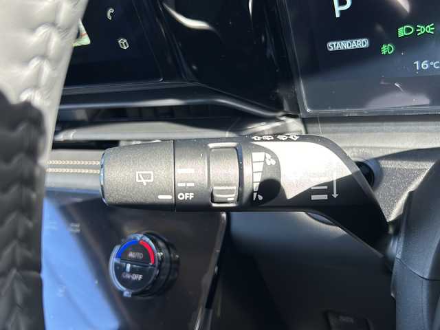 日産 セレナ e－パワー ハイウェイスター V 静岡県 2025(令7)年 0.1千km パールⅡ 純正ナビ/・AM/FM/・フルセグTV/・Bluetooth/・USB/・HDMI/主要装備/・ヘッドランプ オートレベライザー/・アダプティブLEDヘッドライトシステム/・アラウンドビューモニター（移動物 検知機能付）/・インテリジェント ルームミラー/・ワイヤレス充電器/・ETC2.0ユニット（ビルトインタイプ）/・プロパイロット（ナビリンク機能付）/・後席フリップダウンモニター/・電動パーキング/・オートホールド/・サイドカーテンエアバッグ