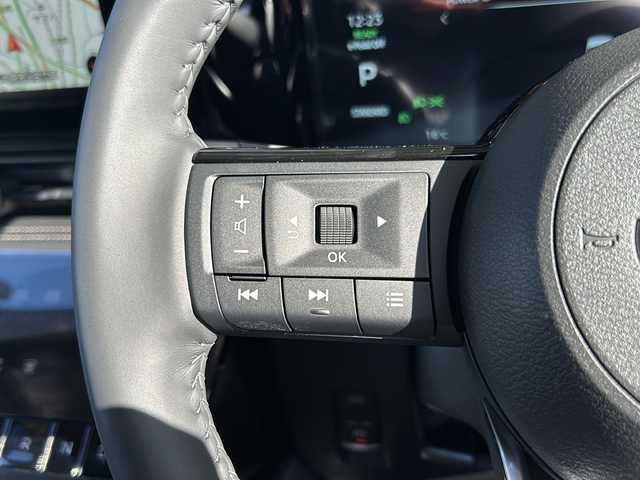 日産 セレナ e－パワー ハイウェイスター V 静岡県 2025(令7)年 0.1千km パールⅡ 純正ナビ/・AM/FM/・フルセグTV/・Bluetooth/・USB/・HDMI/主要装備/・ヘッドランプ オートレベライザー/・アダプティブLEDヘッドライトシステム/・アラウンドビューモニター（移動物 検知機能付）/・インテリジェント ルームミラー/・ワイヤレス充電器/・ETC2.0ユニット（ビルトインタイプ）/・プロパイロット（ナビリンク機能付）/・後席フリップダウンモニター/・電動パーキング/・オートホールド/・サイドカーテンエアバッグ