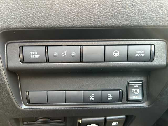 日産 セレナ e－パワー ハイウェイスター V 静岡県 2025(令7)年 0.1千km パールⅡ 純正ナビ/・AM/FM/・フルセグTV/・Bluetooth/・USB/・HDMI/主要装備/・ヘッドランプ オートレベライザー/・アダプティブLEDヘッドライトシステム/・アラウンドビューモニター（移動物 検知機能付）/・インテリジェント ルームミラー/・ワイヤレス充電器/・ETC2.0ユニット（ビルトインタイプ）/・プロパイロット（ナビリンク機能付）/・後席フリップダウンモニター/・電動パーキング/・オートホールド/・サイドカーテンエアバッグ