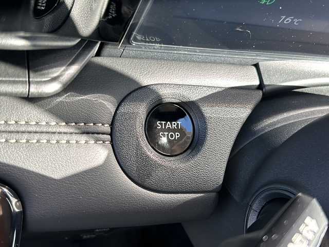 日産 セレナ e－パワー ハイウェイスター V 静岡県 2025(令7)年 0.1千km パールⅡ 純正ナビ/・AM/FM/・フルセグTV/・Bluetooth/・USB/・HDMI/主要装備/・ヘッドランプ オートレベライザー/・アダプティブLEDヘッドライトシステム/・アラウンドビューモニター（移動物 検知機能付）/・インテリジェント ルームミラー/・ワイヤレス充電器/・ETC2.0ユニット（ビルトインタイプ）/・プロパイロット（ナビリンク機能付）/・後席フリップダウンモニター/・電動パーキング/・オートホールド/・サイドカーテンエアバッグ