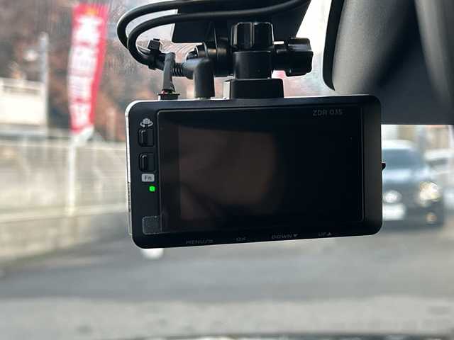 トヨタ カローラ クロス Z 山口県 2023(令5)年 1.3万km スパークリングブラックパールクリスタルシャイン 純正ナビ/（AM/FM/Bluetooth/フルセグTV）/スマートキー×２/全方位カメラ/アダプティブクルーズコントロール/パワーシート/電動リアゲート/ハーフレザーシート/シートヒーター（D/N）/純正フロアマット/純正18インチアルミホイール/LEDオートライト/ETC2.0/ドライブレコーダー（F/R）/保証書/取扱説明書