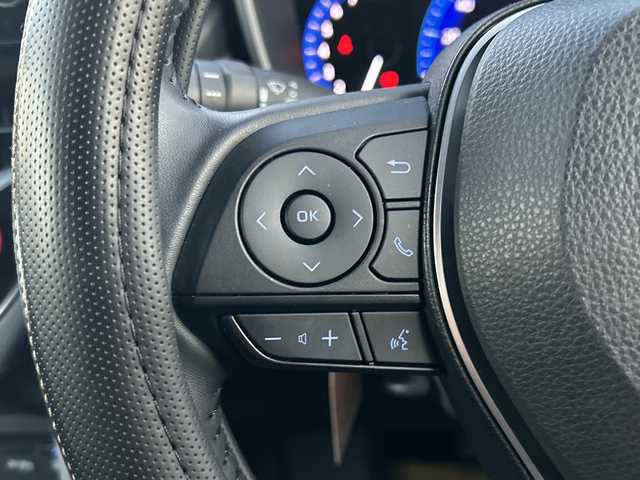 トヨタ カローラ クロス Z 山口県 2023(令5)年 1.3万km スパークリングブラックパールクリスタルシャイン 純正ナビ/（AM/FM/Bluetooth/フルセグTV）/スマートキー×２/全方位カメラ/アダプティブクルーズコントロール/パワーシート/電動リアゲート/ハーフレザーシート/シートヒーター（D/N）/純正フロアマット/純正18インチアルミホイール/LEDオートライト/ETC2.0/ドライブレコーダー（F/R）/保証書/取扱説明書