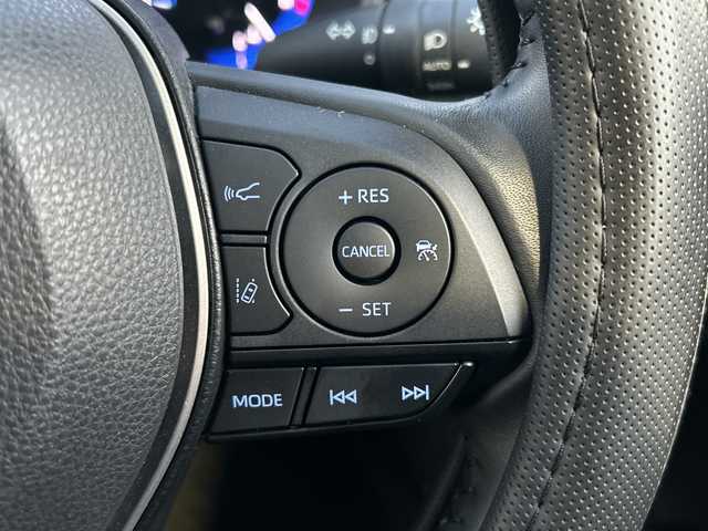 トヨタ カローラ クロス Z 山口県 2023(令5)年 1.3万km スパークリングブラックパールクリスタルシャイン 純正ナビ/（AM/FM/Bluetooth/フルセグTV）/スマートキー×２/全方位カメラ/アダプティブクルーズコントロール/パワーシート/電動リアゲート/ハーフレザーシート/シートヒーター（D/N）/純正フロアマット/純正18インチアルミホイール/LEDオートライト/ETC2.0/ドライブレコーダー（F/R）/保証書/取扱説明書