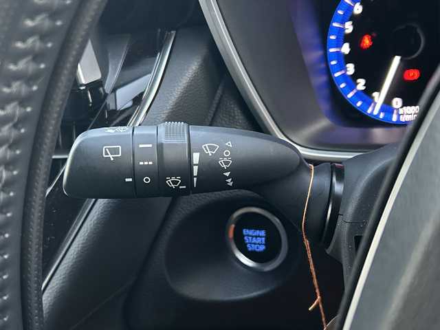 トヨタ カローラ クロス Z 山口県 2023(令5)年 1.3万km スパークリングブラックパールクリスタルシャイン 純正ナビ/（AM/FM/Bluetooth/フルセグTV）/スマートキー×２/全方位カメラ/アダプティブクルーズコントロール/パワーシート/電動リアゲート/ハーフレザーシート/シートヒーター（D/N）/純正フロアマット/純正18インチアルミホイール/LEDオートライト/ETC2.0/ドライブレコーダー（F/R）/保証書/取扱説明書