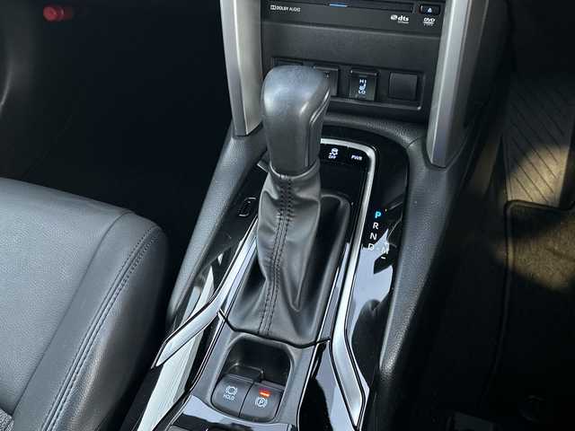 トヨタ カローラ クロス Z 山口県 2023(令5)年 1.3万km スパークリングブラックパールクリスタルシャイン 純正ナビ/（AM/FM/Bluetooth/フルセグTV）/スマートキー×２/全方位カメラ/アダプティブクルーズコントロール/パワーシート/電動リアゲート/ハーフレザーシート/シートヒーター（D/N）/純正フロアマット/純正18インチアルミホイール/LEDオートライト/ETC2.0/ドライブレコーダー（F/R）/保証書/取扱説明書