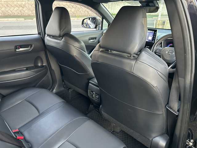 トヨタ カローラ クロス Z 山口県 2023(令5)年 1.3万km スパークリングブラックパールクリスタルシャイン 純正ナビ/（AM/FM/Bluetooth/フルセグTV）/スマートキー×２/全方位カメラ/アダプティブクルーズコントロール/パワーシート/電動リアゲート/ハーフレザーシート/シートヒーター（D/N）/純正フロアマット/純正18インチアルミホイール/LEDオートライト/ETC2.0/ドライブレコーダー（F/R）/保証書/取扱説明書