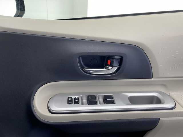 トヨタ アクア G 宮崎県 2012(平24)年 5.6万km ブラックマイカ 純正メモリーナビ　NHZD-W62G/(CD/DVD/Bluetooth/フルセグTV)/プッシュスタート/オートHIDライト/フォグライト/ヘッドライトウォッシャー/ETC/純正15インチアルミホイール