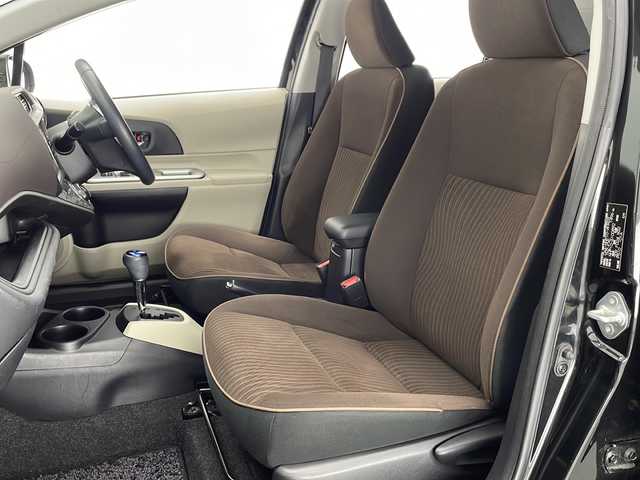 トヨタ アクア G 宮崎県 2012(平24)年 5.6万km ブラックマイカ 純正メモリーナビ　NHZD-W62G/(CD/DVD/Bluetooth/フルセグTV)/プッシュスタート/オートHIDライト/フォグライト/ヘッドライトウォッシャー/ETC/純正15インチアルミホイール