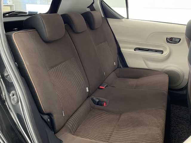 トヨタ アクア G 宮崎県 2012(平24)年 5.6万km ブラックマイカ 純正メモリーナビ　NHZD-W62G/(CD/DVD/Bluetooth/フルセグTV)/プッシュスタート/オートHIDライト/フォグライト/ヘッドライトウォッシャー/ETC/純正15インチアルミホイール