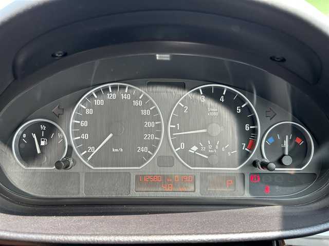 ＢＭＷ ３３０ｉ 千葉県 2004(平16)年 11.3万km ミスティックブルーM 純正オーディオ/AAC/MTモード付きAT/革巻きステアリング/電格ミラー/純Fマット/パワーシート/HIDヘッドライト