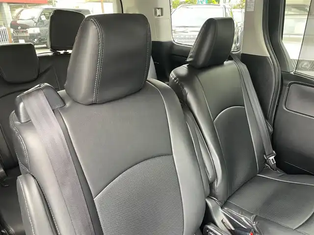 トヨタ ヴォクシー ZS 煌 神奈川県 2015(平27)年 7.4万km ブラック 社外メモリーナビ/フルセグTV【7W】			/SD/CD/DVD/BT		/リヤフリップダウンモニター/バックカメラ　ETC			/両側パワースライドドア/LEDヘッドライト			/アイドリングストップ	/前後ドラレコ	/スマートキー×2本			/純正16インチアルミ		/新車時保証書　取扱説明書