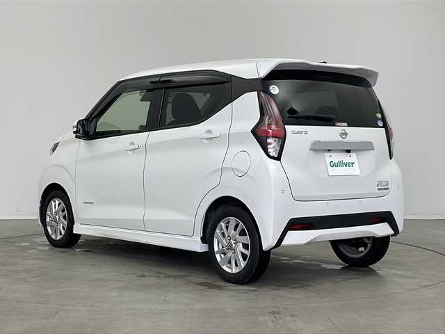 日産 デイズ HWS X プロパイロットED 新潟県 2020(令2)年 4.5万km ホワイトパール 純正ディーラーオプション9インチナビ(型式：MM320D-L)/・AM/FM/CD/DVD/Bluetooth/フルセグ/プロパイロット/衝突被害軽減システム/アダプティブクルーズコントロ―ル/横滑り防止機能/バックモニター/アラウンドビューモニター/ETC/前方ドライブレコーダー/純正フロアマット/純正14インチAW夏タイヤ/後方コーナーセンサー/ABS/純正LEDヘッドライト/オートライト/盗難防止装置
