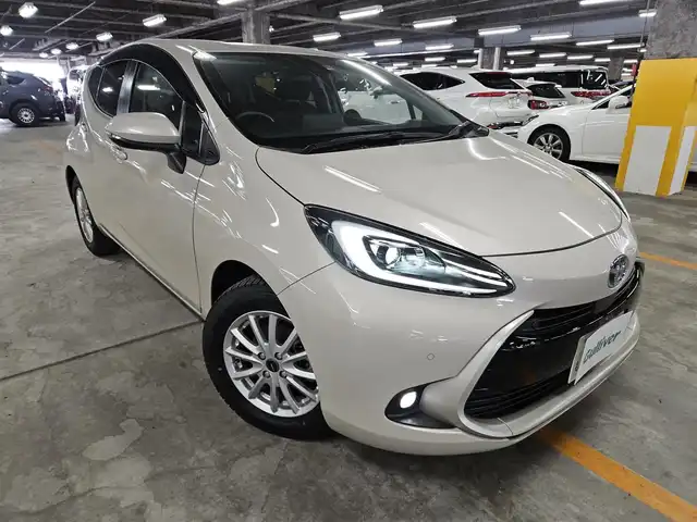 トヨタ アクア Z 福岡県 2022(令4)年 5.3万km クリアベージュメタリック 〇純正ディスプレイオーディオ/〇ナビキット/〇フルセグTV/〇バックカメラ/〇ビルトインETC/〇ドライブレコーダー/〇セーフティーセンス/○プリクラッシュセーフティ/○レーダークルーズコントロール/〇社外15インチアルミ/純正15インチアルミ積載/〇LEDヘッドライト/〇フォグランプ/〇オートライト/〇革巻きステアリング/〇オートエアコン/〇スマートキー/〇禁煙車