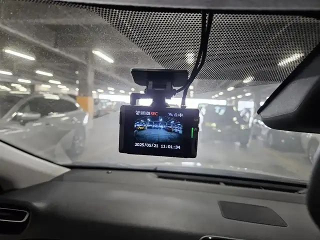 トヨタ アクア Z 福岡県 2022(令4)年 5.3万km クリアベージュメタリック 〇純正ディスプレイオーディオ/〇ナビキット/〇フルセグTV/〇バックカメラ/〇ビルトインETC/〇ドライブレコーダー/〇セーフティーセンス/○プリクラッシュセーフティ/○レーダークルーズコントロール/〇社外15インチアルミ/純正15インチアルミ積載/〇LEDヘッドライト/〇フォグランプ/〇オートライト/〇革巻きステアリング/〇オートエアコン/〇スマートキー/〇禁煙車
