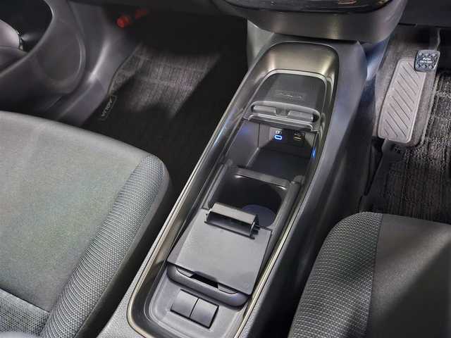トヨタ アクア Z 福岡県 2022(令4)年 5.3万km クリアベージュメタリック 〇純正ディスプレイオーディオ/〇ナビキット/〇フルセグTV/〇バックカメラ/〇ビルトインETC/〇ドライブレコーダー/〇セーフティーセンス/○プリクラッシュセーフティ/○レーダークルーズコントロール/〇社外15インチアルミ/純正15インチアルミ積載/〇LEDヘッドライト/〇フォグランプ/〇オートライト/〇革巻きステアリング/〇オートエアコン/〇スマートキー/〇禁煙車