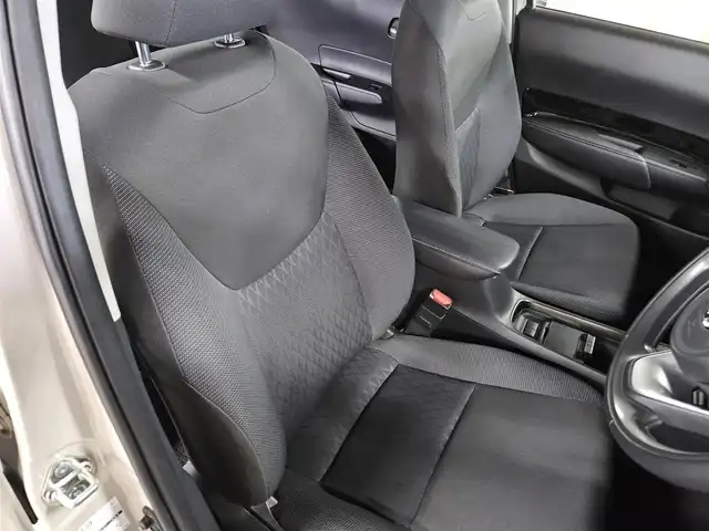 トヨタ アクア Z 福岡県 2022(令4)年 5.3万km クリアベージュメタリック 〇純正ディスプレイオーディオ/〇ナビキット/〇フルセグTV/〇バックカメラ/〇ビルトインETC/〇ドライブレコーダー/〇セーフティーセンス/○プリクラッシュセーフティ/○レーダークルーズコントロール/〇社外15インチアルミ/純正15インチアルミ積載/〇LEDヘッドライト/〇フォグランプ/〇オートライト/〇革巻きステアリング/〇オートエアコン/〇スマートキー/〇禁煙車