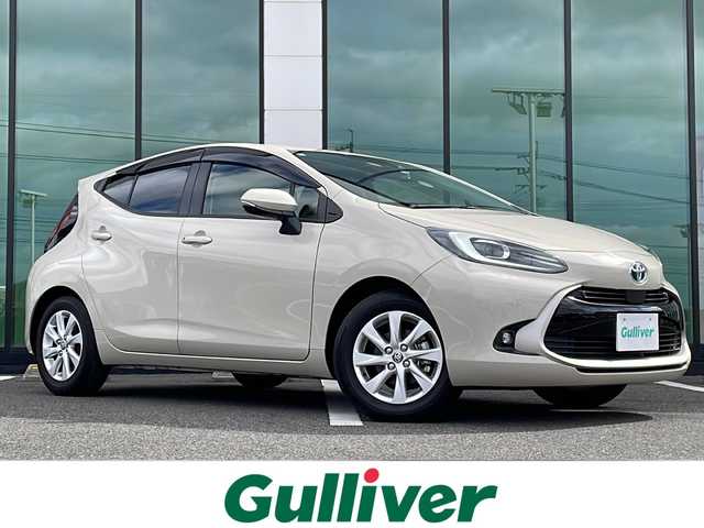 トヨタ アクア Z 福岡県 2022(令4)年 5.3万km クリアベージュメタリック トヨタセーフティセンス/純正ナビ(BT、フルセグ、バックカメラ、AMFM)/前後コーナーセンサー/盗難防止装置/純正ETC/前後ドラレコ/クルーズコントロール(追従あり)/カーテンエアバッグ/オートライト/スマートキー/プッシュスタート/純正フロアマット/純正15インチアルミホイール/LEDライト/社外15インチアルミホイール付きスタットレス車載