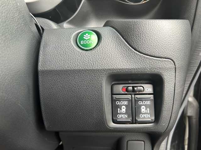 ホンダ Ｎ ＢＯＸ カスタム G ターボ Lパッケージ 高知県 2015(平27)年 7.4万km スマートブラック (株)IDOMが運営する【じしゃロン高知店】の自社ローン専用車両になります。こちらは現金またはオートローンご利用時の価格です。自社ローンご希望の方は別途その旨お申付け下さい