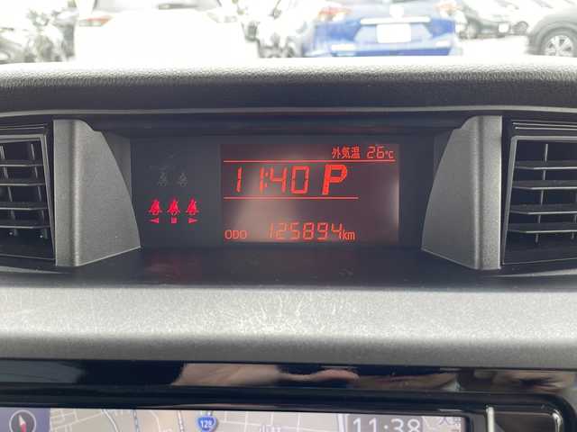 トヨタ ルーミー X 千葉県 2019(令1)年 12.6万km シルバー 純正ナビＮＳＺＴ－Ｗ６８Ｔ　バックカメラ　パワースライドドア　衝突被害軽減システム　フルセグ　レーンアシスト　オートライト　スマートキー　プッシュスタート　アイドリングストップ　横滑り防止