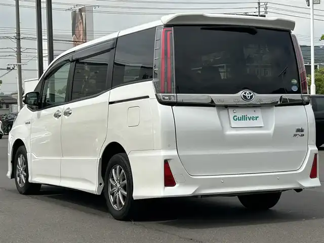 トヨタ ノア ハイブリッド Si ダブルバイビーⅡ 岡山県 2020(令2)年 6.8万km ホワイトパールクリスタルシャイン 純正ナビ　/Bカメラ　/衝突軽減　/両側パワースライドドア　/セーフティセンス　/レーンキープ　/クルーズコントロール　/シートヒーター　/クリアランスソナー　/横滑り防止　/ドラレコ　/Bluetooth　/ETC　/コーナーセンサー