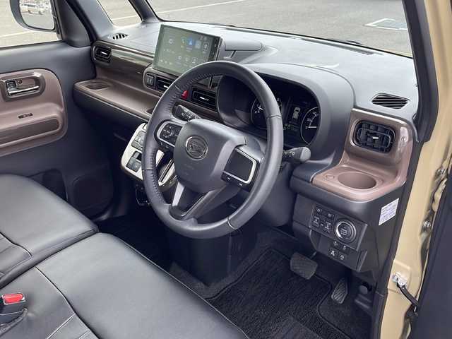 ダイハツ ムーヴ キャンバス セオリー G 青森県 2022(令4)年 1.4万km サンドベージュメタリック 4WD/ビタースタイルプラスパッケージ/純正9インチディスプレイオーディオ・フルセグTV/BT/USB/HDMI/バックカメラ/両側パワースライドドア/前席シートヒーター/ワイヤレス充電機能/スマートアシスト/衝突軽減ブレーキ/レーンキープアシスト/アダプティブドライビングビーム/コーナーセンサー/前方ドライブレコーダー/保温機能カップホルダー/黒革調シートカバー/純正ルーフキャリア/純正ミニライト14インチアルミ/フルLEDヘッドライト/LEDフォグライト