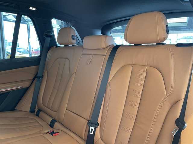 ＢＭＷ Ｘ５ xDrive 35d Mスポーツ 愛知県 2020(令2)年 1.2万km 紺 パノラミックＳ／Ｒ　/ＨＵＤ　/ライブコクピット　/コンフォートアクセス　/アンビエントエアー　/純正ナビ　/Ｂｌｕｅｔｏｏｔｈ　/３６０度カメラ　/フルセグＴＶ　/ミラーリンク　/ＡＣＣ　/ＬＫＡ　/BSM/ワイヤレス充電/ジェスチャーコントロール/インテリジェントセーフティ/パワーバックドア/ETC2.0/ドライブレコーダー/プッシュスタート/ウィンカーミラー/アイドリングストップ