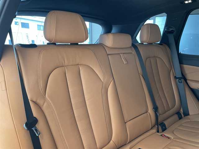 ＢＭＷ Ｘ５ xDrive 35d Mスポーツ 愛知県 2020(令2)年 1.2万km 紺 パノラミックＳ／Ｒ　/ＨＵＤ　/ライブコクピット　/コンフォートアクセス　/アンビエントエアー　/純正ナビ　/Ｂｌｕｅｔｏｏｔｈ　/３６０度カメラ　/フルセグＴＶ　/ミラーリンク　/ＡＣＣ　/ＬＫＡ　/BSM/ワイヤレス充電/ジェスチャーコントロール/インテリジェントセーフティ/パワーバックドア/ETC2.0/ドライブレコーダー/プッシュスタート/ウィンカーミラー/アイドリングストップ