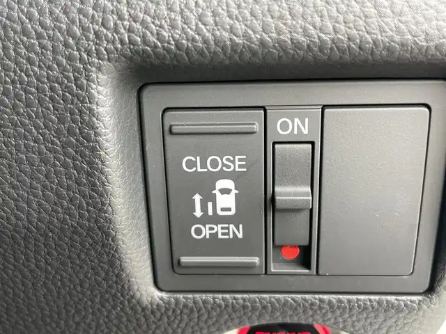 ホンダ Ｎ ＢＯＸ カスタム L 千葉県 2022(令4)年 1.7万km プレミアムサンライトホワイトパール 純正ナビ/（SD/DVD/ワンセグTV/Bluetooth/iPod/USB/AUX）/バックカメラ/エアロ/（サイド・リアスポイラー）/コーナーセンサー/ビルトインETC/片側パワースライドドア/シートヒーター/フロントフォグランプ/ドアバイザー/オートライト/LEDヘッドライト/横滑り防止装置/スマートキー/プッシュスタート/アイドリングストップ/ステアリングスイッチ/電動格納ミラー/純正アルミホイール/純正フロアマット