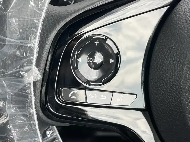 ホンダ Ｎ ＢＯＸ カスタム L 千葉県 2022(令4)年 1.7万km プレミアムサンライトホワイトパール 純正ナビ/（SD/DVD/ワンセグTV/Bluetooth/iPod/USB/AUX）/バックカメラ/エアロ/（サイド・リアスポイラー）/コーナーセンサー/ビルトインETC/片側パワースライドドア/シートヒーター/フロントフォグランプ/ドアバイザー/オートライト/LEDヘッドライト/横滑り防止装置/スマートキー/プッシュスタート/アイドリングストップ/ステアリングスイッチ/電動格納ミラー/純正アルミホイール/純正フロアマット