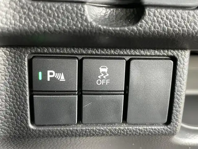 ホンダ Ｎ ＢＯＸ カスタム L 千葉県 2022(令4)年 1.7万km プレミアムサンライトホワイトパール 純正ナビ/（SD/DVD/ワンセグTV/Bluetooth/iPod/USB/AUX）/バックカメラ/エアロ/（サイド・リアスポイラー）/コーナーセンサー/ビルトインETC/片側パワースライドドア/シートヒーター/フロントフォグランプ/ドアバイザー/オートライト/LEDヘッドライト/横滑り防止装置/スマートキー/プッシュスタート/アイドリングストップ/ステアリングスイッチ/電動格納ミラー/純正アルミホイール/純正フロアマット