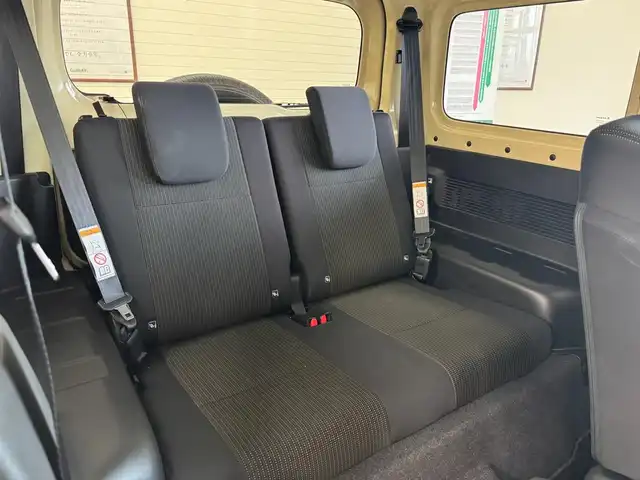 スズキ ジムニー XC 滋賀県 2025(令7)年 0.1万km シフォンアイボリーメタリックブラック2トーンルーフ ワンオーナー/イクイプスフルセグナビ/　フルセグ Bluetooth CD DVD SD/バックカメラ/デュアルセンサーブレーキサポート/誤発進抑制機能/車線逸脱警報機能/ふらつき警報機能/ハイビームアシスト/先行車発進お知らせ機能/標識認識機能/エマージェンシーストップシグナル/オートライトシステム/ライト自動消灯システム/ヒーテッドドアミラー/純正LEDヘッドライト/純正16インチアルミ/純正フロアマット/スマートキー×2/プッシュスタート/