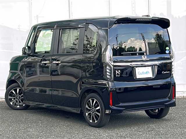 ホンダ Ｎ ＢＯＸ カスタム G L ホンダセンシング 福岡県 2020(令2)年 5.3万km クリスタルブラックパール ・純正7インチナビ【VXM-215Ci】/-BT/CD/FM/AM/SD/USB/・バックカメラ/・レーダークルーズコントロール/・衝突軽減ブレーキ/・車線逸脱警報/・先行車発信お知らせ機能/・標識認識機能/・横滑り防止装置/・オートライト/・LEDヘッドライト/・ステアリングリモコン/・純正アルミ14インチ/・前席シートヒーター/・片側パワースライドドア/・サンシェード/・ISOFIX/・ウィンカーミラー/・電動格納ミラー/・ETC/・スマートキー/・スペアキー×１