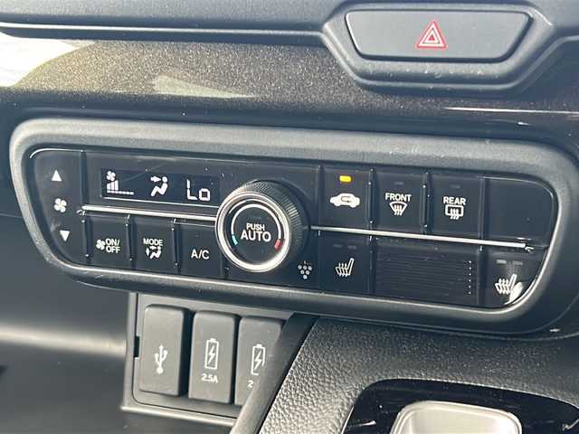 ホンダ Ｎ ＢＯＸ カスタム G L ホンダセンシング 福岡県 2020(令2)年 5.3万km クリスタルブラックパール ・純正7インチナビ【VXM-215Ci】/-BT/CD/FM/AM/SD/USB/・バックカメラ/・レーダークルーズコントロール/・衝突軽減ブレーキ/・車線逸脱警報/・先行車発信お知らせ機能/・標識認識機能/・横滑り防止装置/・オートライト/・LEDヘッドライト/・ステアリングリモコン/・純正アルミ14インチ/・前席シートヒーター/・片側パワースライドドア/・サンシェード/・ISOFIX/・ウィンカーミラー/・電動格納ミラー/・ETC/・スマートキー/・スペアキー×１
