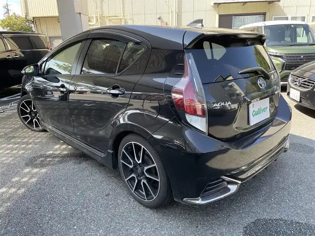 トヨタ アクア G G’s 福岡県 2015(平27)年 17.2万km ブラックマイカ 純正ナビ/（AM/FM/CD/DVD/SD/Bluetooth/ワンセグTV）/クルーズコントロール/横滑り防止/ビルドインETC/純正フロアマット/純正アルミホイール/ドライブレコーダー前/オートライト/フォグランプ/電格ミラー/ECOモード/EVモード/保証書/取扱説明書/スペアキー×１/プッシュスタート