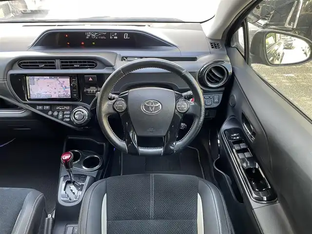 トヨタ アクア G G’s 福岡県 2015(平27)年 17.2万km ブラックマイカ 純正ナビ/（AM/FM/CD/DVD/SD/Bluetooth/ワンセグTV）/クルーズコントロール/横滑り防止/ビルドインETC/純正フロアマット/純正アルミホイール/ドライブレコーダー前/オートライト/フォグランプ/電格ミラー/ECOモード/EVモード/保証書/取扱説明書/スペアキー×１/プッシュスタート