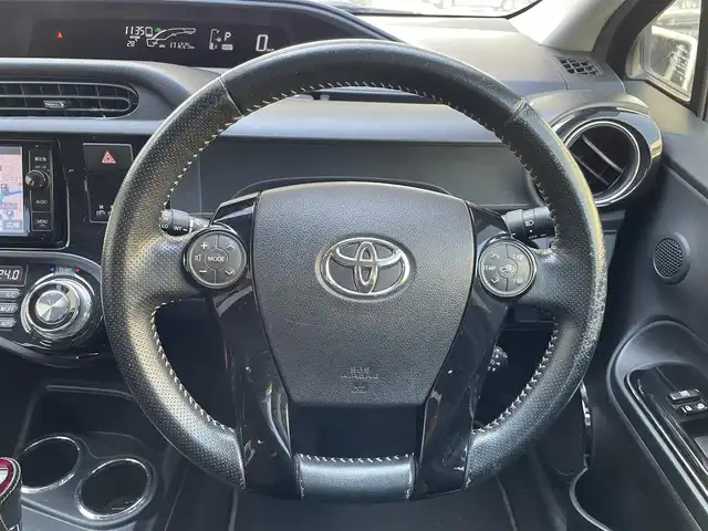 トヨタ アクア G G’s 福岡県 2015(平27)年 17.2万km ブラックマイカ 純正ナビ/（AM/FM/CD/DVD/SD/Bluetooth/ワンセグTV）/クルーズコントロール/横滑り防止/ビルドインETC/純正フロアマット/純正アルミホイール/ドライブレコーダー前/オートライト/フォグランプ/電格ミラー/ECOモード/EVモード/保証書/取扱説明書/スペアキー×１/プッシュスタート