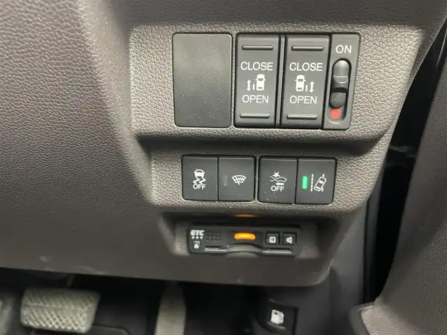 ホンダ フリード G ホンダセンシング 茨城県 2020(令2)年 5.2万km クリスタルブラックパール 純正9型ナビ/バックカメラ/フルセグ/衝突被害軽減ブレーキ/車線逸脱抑制装置/レーダークルーズコントロール/クリアランスソナー/両側電動スライドドア/ETC/ドラレコ/シートヒーター/LEDヘッドライト/スマートキー