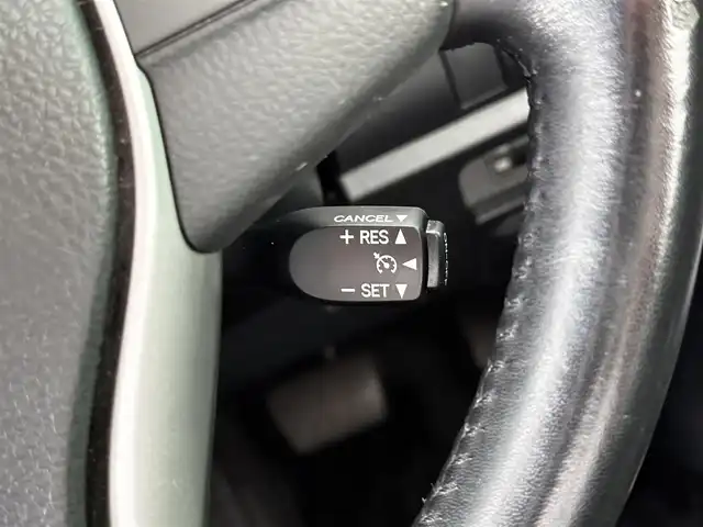 トヨタ エスクァイア Gi 宮城県 2019(令1)年 2.9万km ホワイトパールクリスタルシャイン セーフティセンスC/・プリクラッシュセーフティ/・レーンディパーチャーアラート/・オートマチックハイビーム/先行車発進告知機能/インテリジェントクリアランスソナー/純正12インチフリップダウンモニター（V12T-R68C）/純正9インチナビ（NSZT-Y68T）/・CD/DVD/・Bluetooth/・フルセグTV/バックカメラ/ビルトインETC/ドライブレコーダー/両側パワースライドドア/合皮シート/シートヒーター/ウッドコンビステアリング/ステアリングスイッチ/クルーズコントロール/LEDヘッドランプ/フォグランプ/オートライト/スマートキー＆プッシュスタート/スペアキー/電動格納ミラー/純正15インチAW/純正ドアバイザー/フロアマット/Wエアバッグ