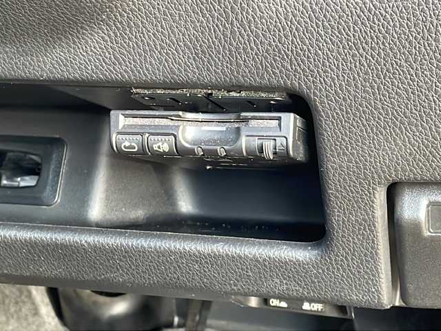 日産 デイズ ルークス ライダーGターボ 青森県 2018(平30)年 9.6万km ホワイトパール 4WD・ターボ/SDナビ・フルセグTV/CD・DVD・Bluetooth・SD/アラウンドビューモニター/両側パワースライドドア/エマージェンシーブレーキ/クルーズコントロール/ハイビームアシスト/前方ドライブレコーダー/運転席シートヒーター/ETC/シートバックテーブル/リアシーリングファン/後席サンシェード/LEDヘッドライト/フォグランプ/純正専用15インチアルミ