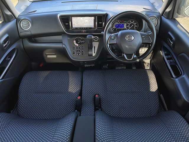 日産 デイズ ルークス ライダーGターボ 青森県 2018(平30)年 9.6万km ホワイトパール 4WD・ターボ/SDナビ・フルセグTV/CD・DVD・Bluetooth・SD/アラウンドビューモニター/両側パワースライドドア/エマージェンシーブレーキ/クルーズコントロール/ハイビームアシスト/前方ドライブレコーダー/運転席シートヒーター/ETC/シートバックテーブル/リアシーリングファン/後席サンシェード/LEDヘッドライト/フォグランプ/純正専用15インチアルミ