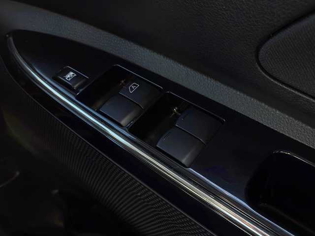 日産 デイズ ルークス ライダーGターボ 青森県 2018(平30)年 9.6万km ホワイトパール 4WD・ターボ/SDナビ・フルセグTV/CD・DVD・Bluetooth・SD/アラウンドビューモニター/両側パワースライドドア/エマージェンシーブレーキ/クルーズコントロール/ハイビームアシスト/前方ドライブレコーダー/運転席シートヒーター/ETC/シートバックテーブル/リアシーリングファン/後席サンシェード/LEDヘッドライト/フォグランプ/純正専用15インチアルミ